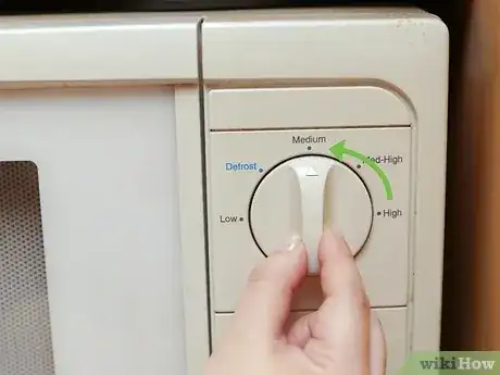 Gambar berjudul Cook Basmati Rice Step 18