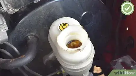 Gambar berjudul Check Brake Fluid Step 6