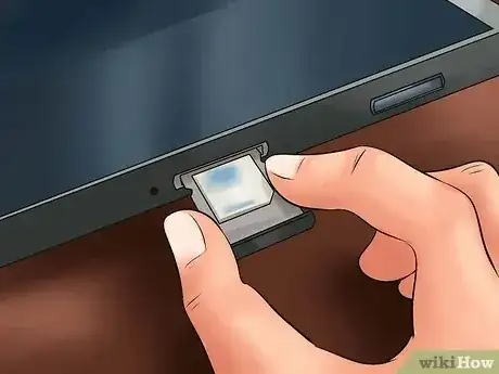 Gambar berjudul Install a SIM Card in an Android Step 11
