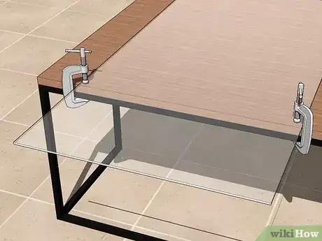 Gambar berjudul Cut Plexiglass Step 6