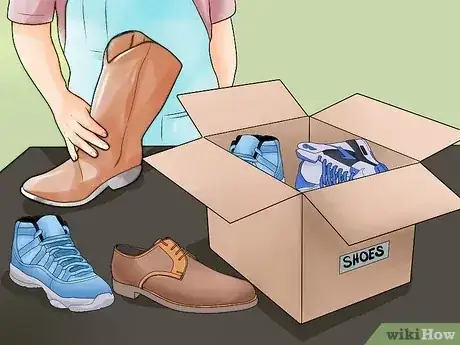 Gambar berjudul Pack for a Move Step 8