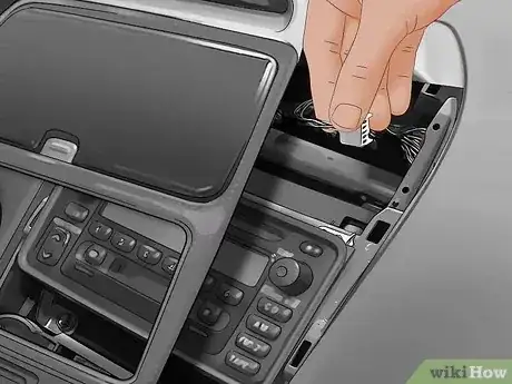 Gambar berjudul Install a Car Stereo Step 4