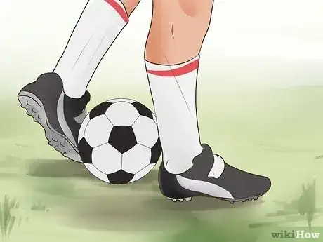 Gambar berjudul Do a Rainbow in Soccer Step 2