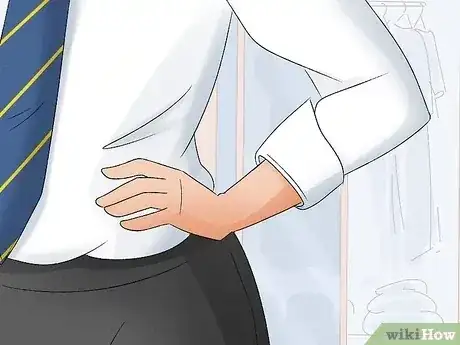 Gambar berjudul Look Good In Your School Uniform Step 6