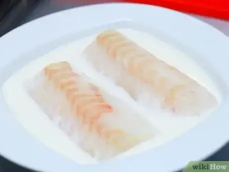 Gambar berjudul Cook Cod Fillets Step 3