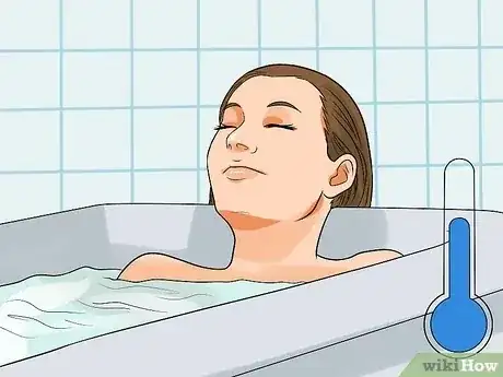 Gambar berjudul Identify an HIV Rash Step 11