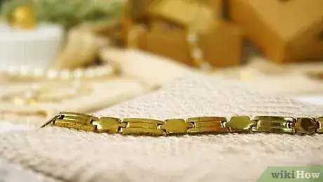 Gambar berjudul Clean Gold Jewelry Step 5
