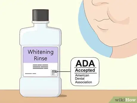 Imagem intitulada Whiten Teeth Step 4