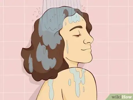Imagem intitulada Fix Hair That No Longer Holds Color Step 8