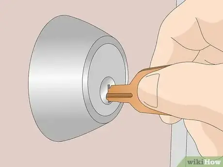 Imagem intitulada Fix a Sticky Lock Step 10