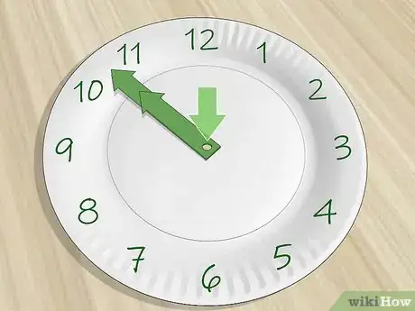 Imagem intitulada Make a Paper Clock Step 8