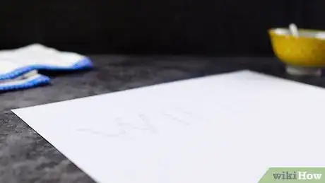 Imagem intitulada Make an Invisible Ink Message Step 11