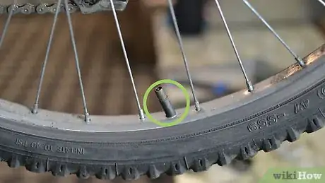 Imagem intitulada Inflate Bike Tires Step 1