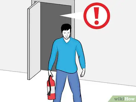 Imagem intitulada Use a Fire Extinguisher Step 2