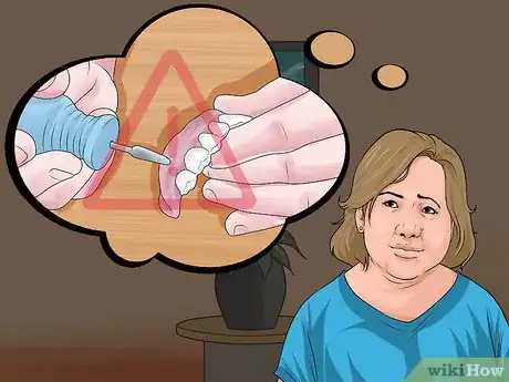 Imagem intitulada File Down Dentures Step 1