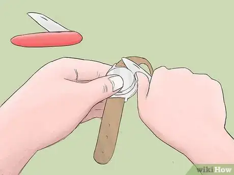 Imagem intitulada Pry off a Watch Backing Without Proper Tools Step 4