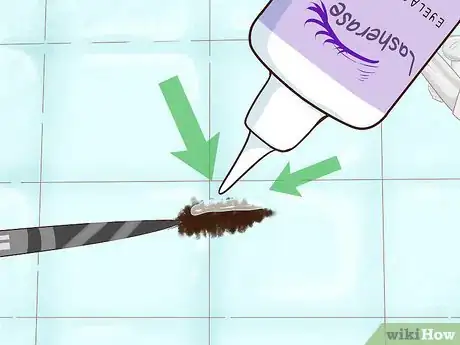 Imagem intitulada Remove Eyelash Extensions Step 4