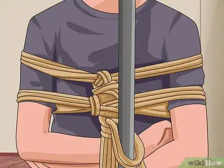 Imagem intitulada Tie Yourself up With Rope Step 7