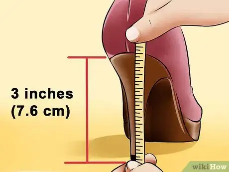 Imagem intitulada Measure Boot Shaft Step 4