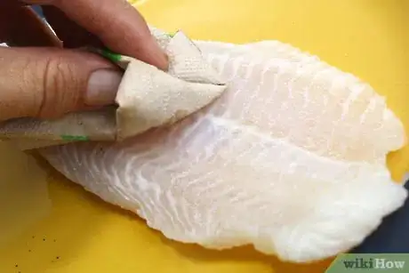 Imagem intitulada Cook Grouper Step 1