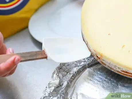Imagem intitulada Remove Cheesecake from a Springform Pan Step 10