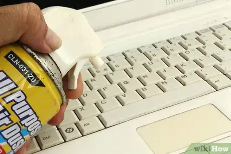 Imagem intitulada Fix a Jammed Keyboard Key Step 8