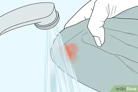 Imagem intitulada Remove Beetroot Stains Step 2
