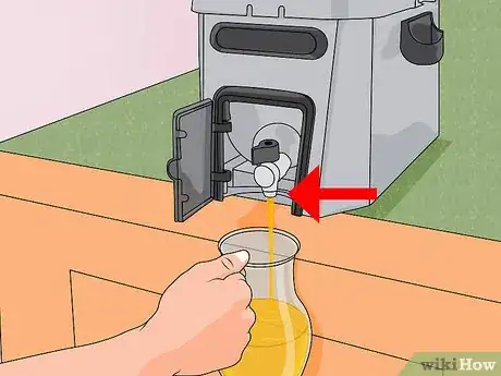 Imagem intitulada Clean a Deep Fryer Step 3