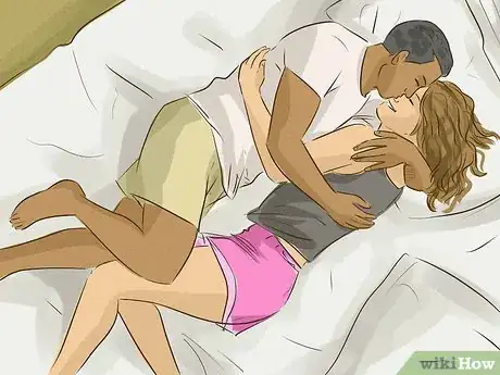 Imagem intitulada Cuddle Step 8