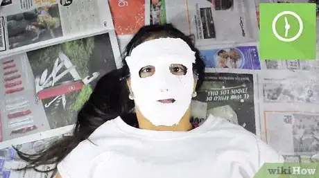 Imagem intitulada Make a Plaster Mask Step 13