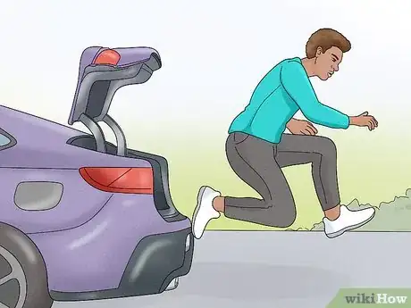 Imagem intitulada Escape From the Trunk of a Car Step 11