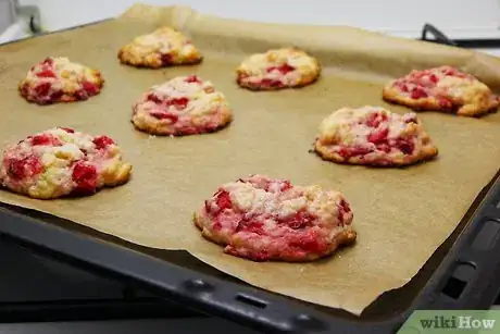Imagem intitulada Use Parchment Paper in Cooking Step 3