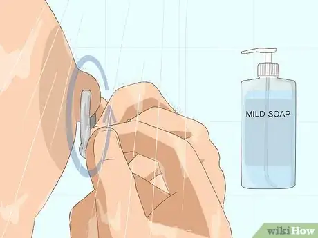 Imagem intitulada Clean a Nipple Piercing Step 5