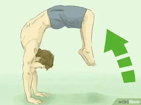 Imagem intitulada Do a Back Limber Step 8