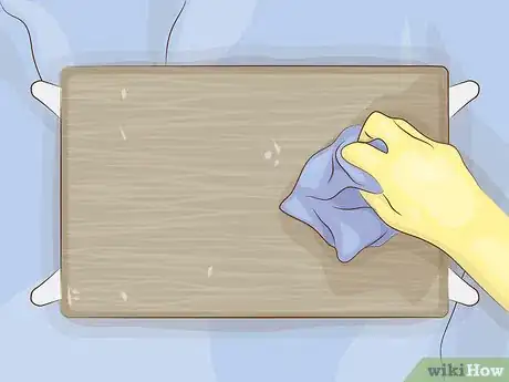 Imagem intitulada Remove Polyurethane Step 10
