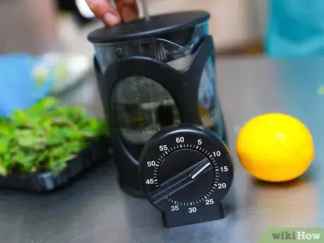 Imagem intitulada Make Mint Tea Step 5