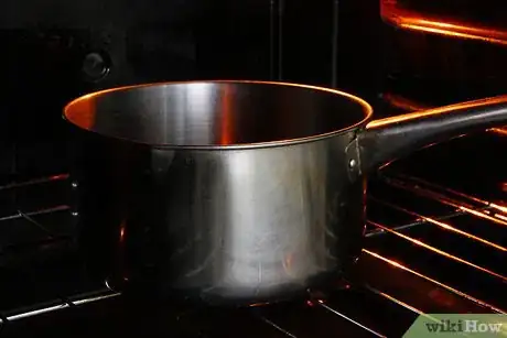 Imagem intitulada Remove Rust from Pots and Pans Step 4