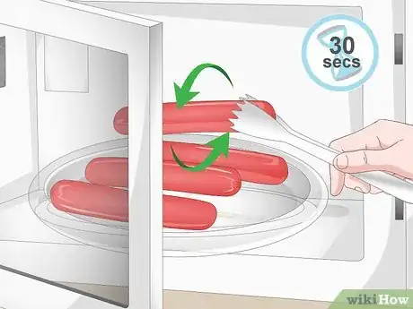 Imagem intitulada Defrost Hot Dogs Step 5