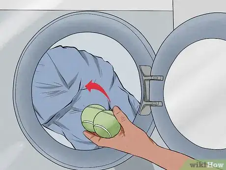 Imagem intitulada Clean a Down Jacket Step 15