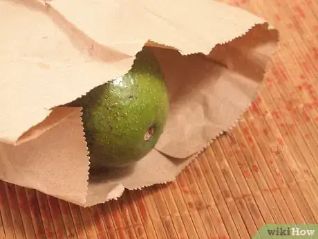 Imagem intitulada Ripen an Avocado Step 1