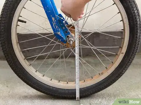 Imagem intitulada Measure a Bicycle Wheel Step 2