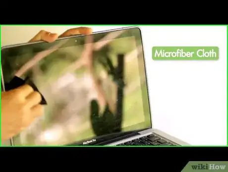 Imagem intitulada Clean a MacBook Air Screen Step 5