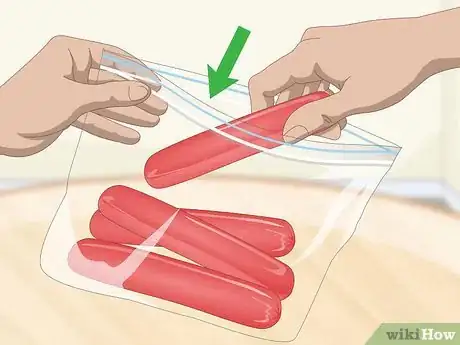 Imagem intitulada Defrost Hot Dogs Step 8