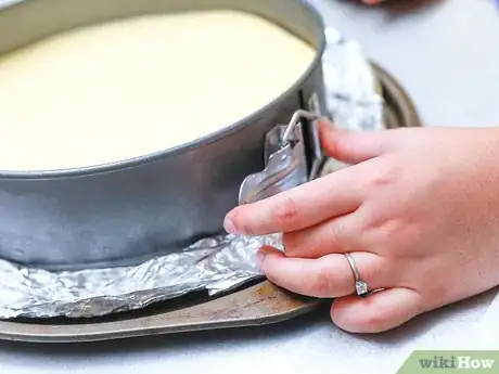 Imagem intitulada Remove Cheesecake from a Springform Pan Step 8