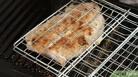 Imagem intitulada Cook Catfish Step 33