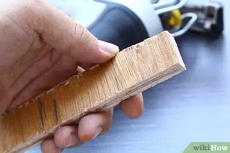 Imagem intitulada Make a Wooden Dagger Step 6