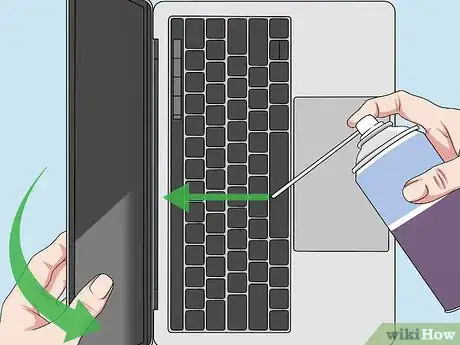 Imagem intitulada Clean a Macbook Pro Keyboard Step 5