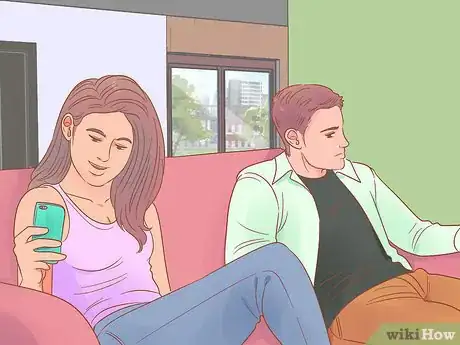 Imagem intitulada Catch a Cheating Girlfriend Step 2