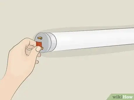 Imagem intitulada Test Fluorescent Bulbs Step 9