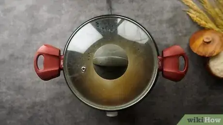 Imagem intitulada Cook Rice with Chicken Broth Step 3